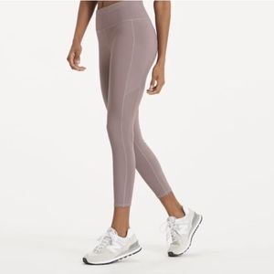 Gently used Vuori Pocket Leggings